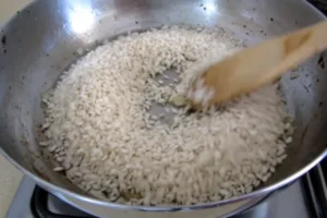 Mushroom Risotto in Hindi -मशरूम रिसोट्टो | Quick & Easy Recipe!