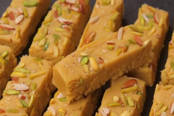 Besan Ki Barfi