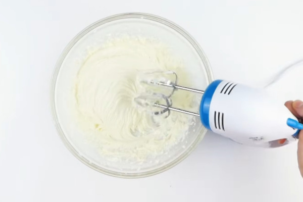 Strawberry Pretzel Salad Recipe