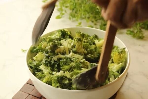 Broccoli Green Salad Recipe