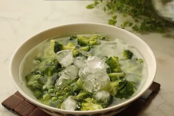 Broccoli Green Salad Recipe