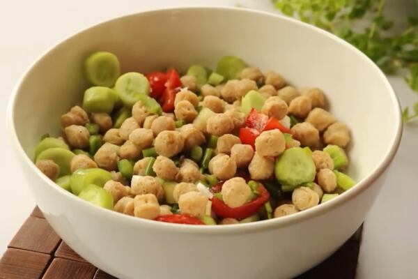 Soya Chunks Yogurt Salad