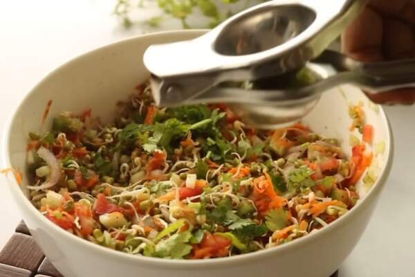 Sprouted Green Gram Salad with Peanuts